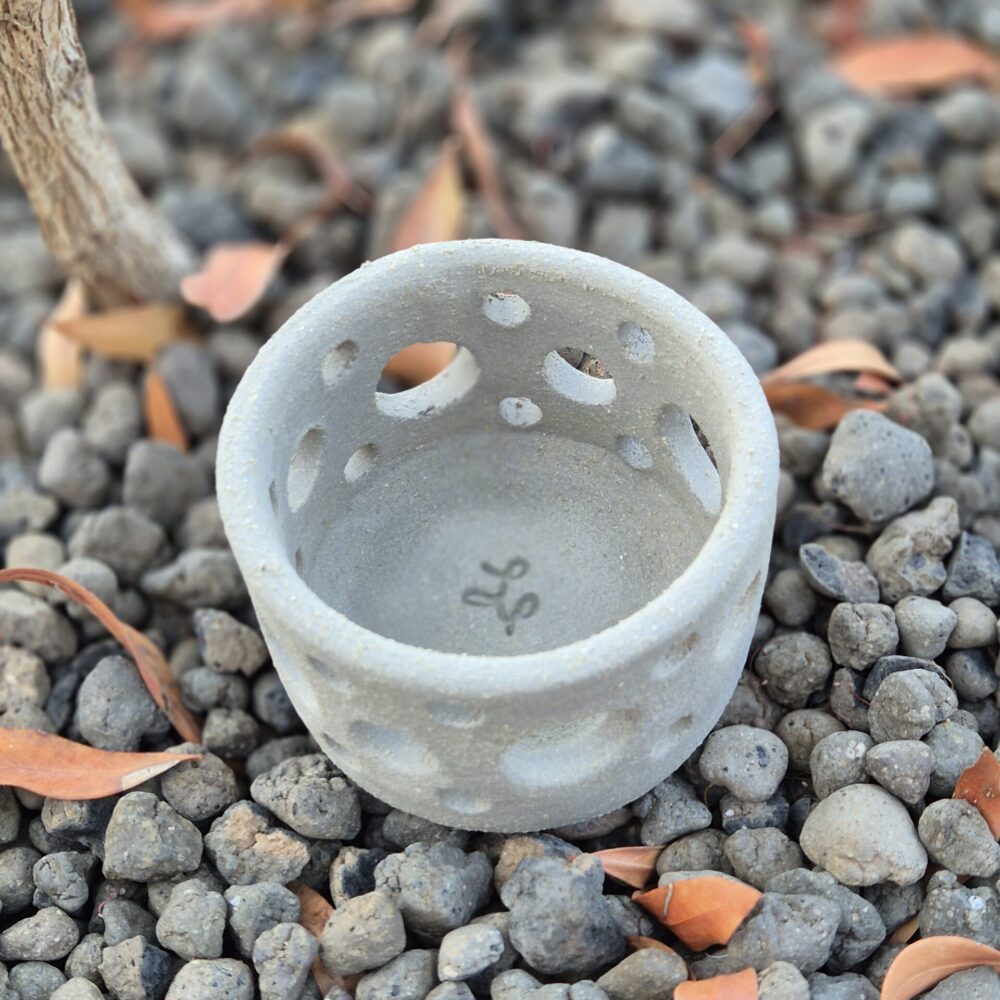 photophore en grès gris par lp céramique
